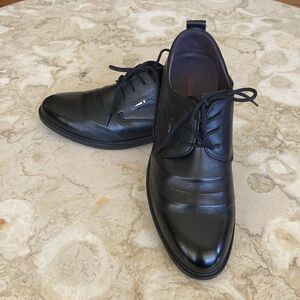 Red Dragonfly Black Leather Oxfords